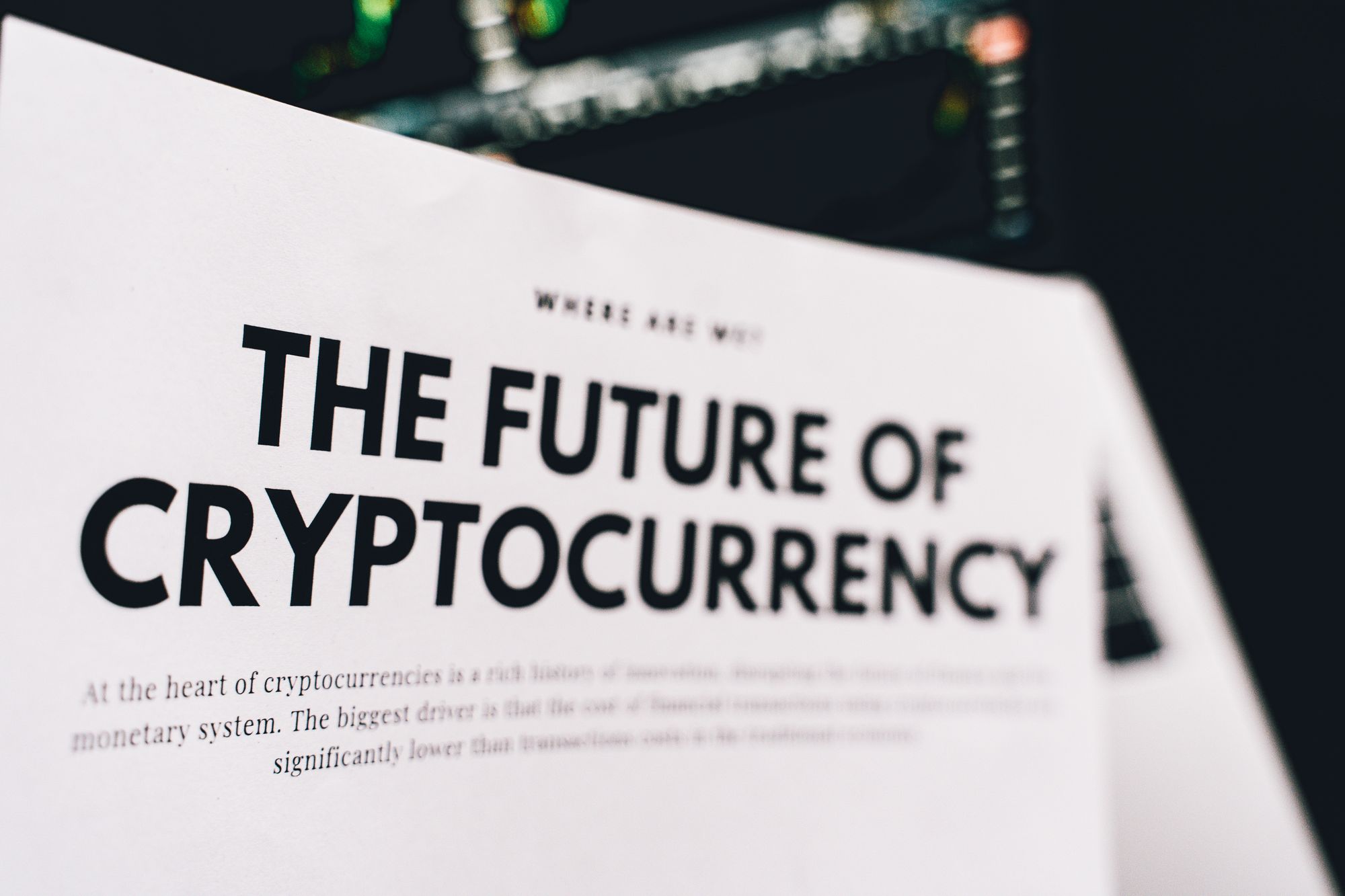 Representación conceptual de una red blockchain con conexiones digitales