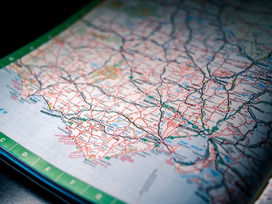 Stratégie de contenu SEO local avec l'IA en 2026 : le guide complet pour cibler une ville ou une région