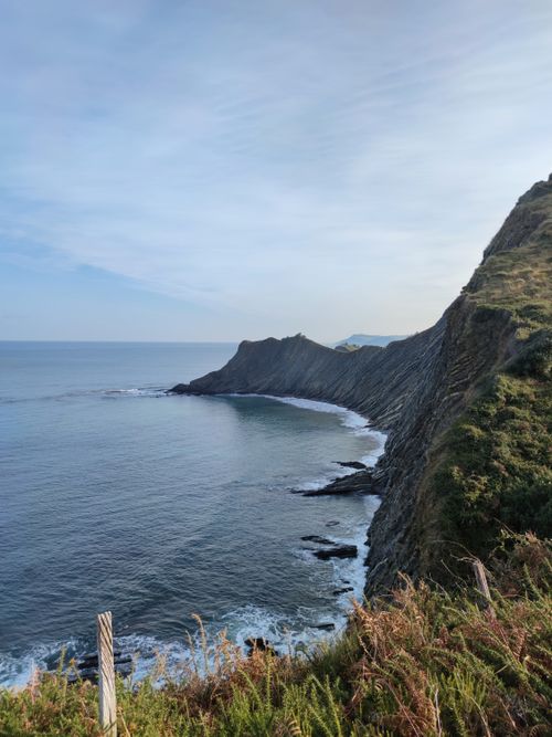 Free Stunning view of rugged cliffs and serene sea, perfect for nature enthusiasts. Stock Photo