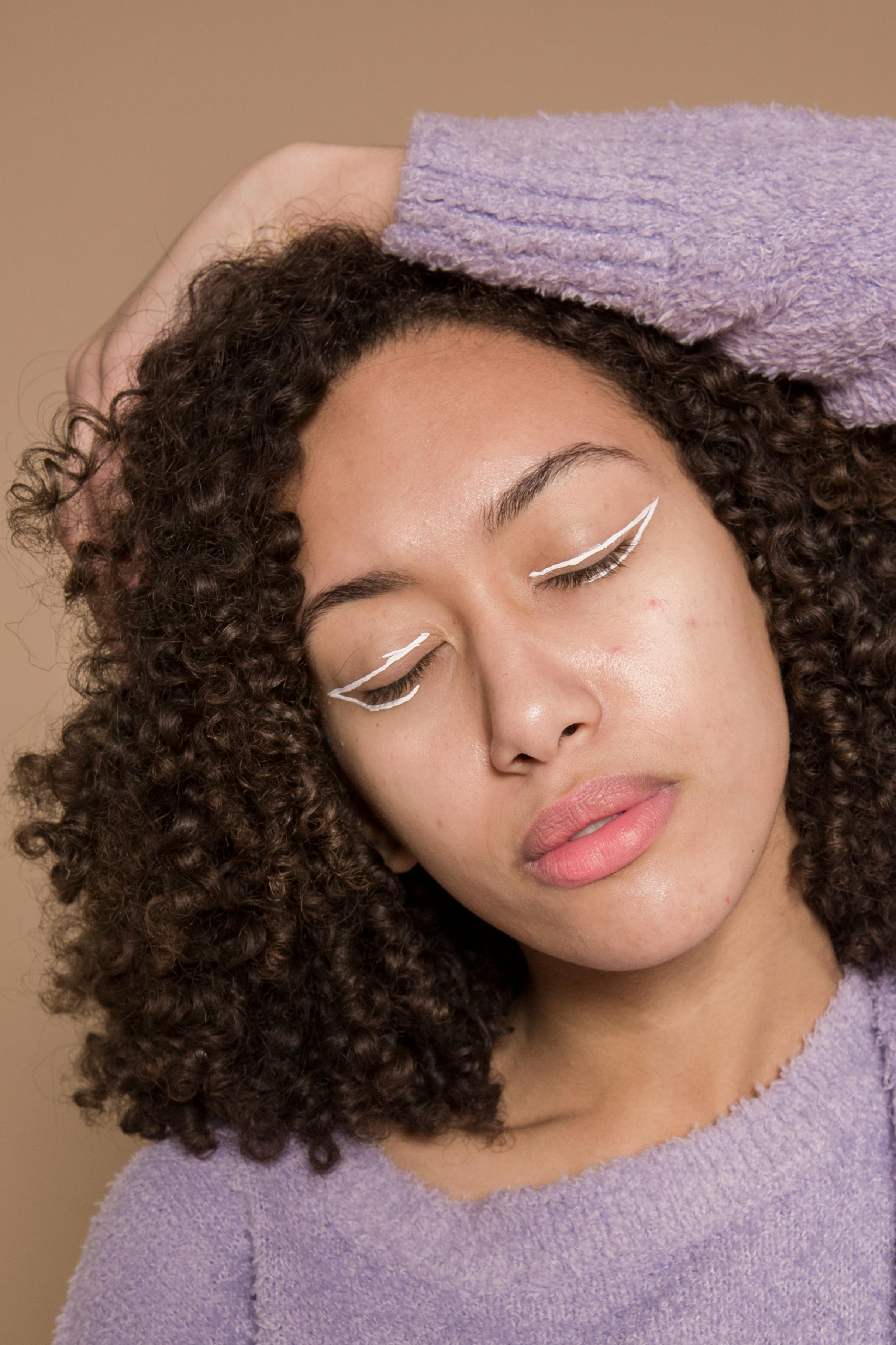 What color is most attractive on woman?