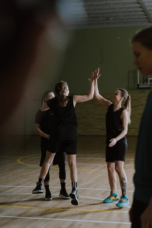 Kostnadsfri bild av basket spelare, idrottskvinnor, kvinnor