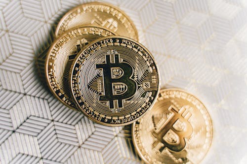 altın, Bitcoin, bozuk paralar içeren Ücretsiz stok fotoğraf