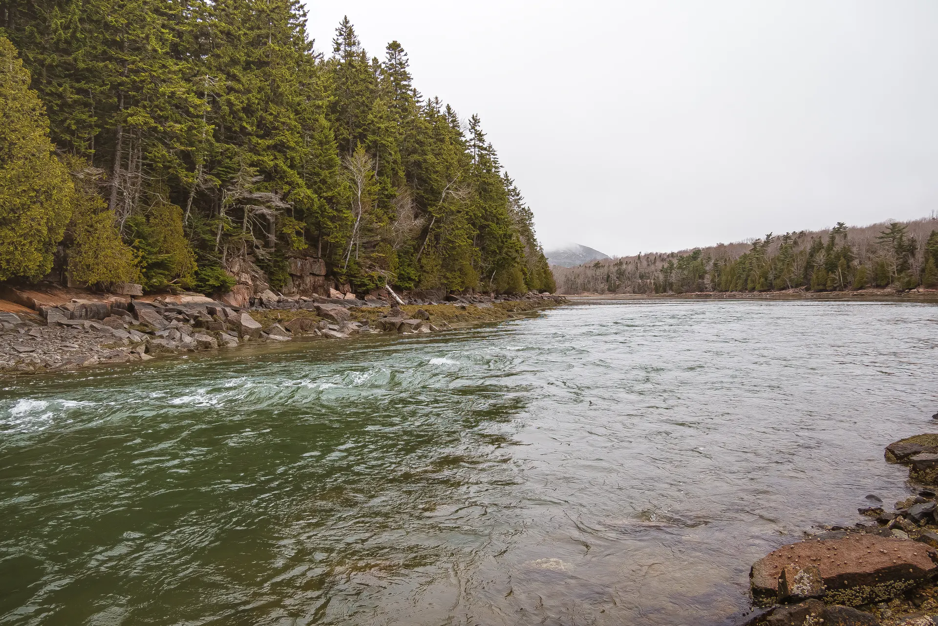 Mountains in Maine: A Guide to the State's Peaks and Ranges