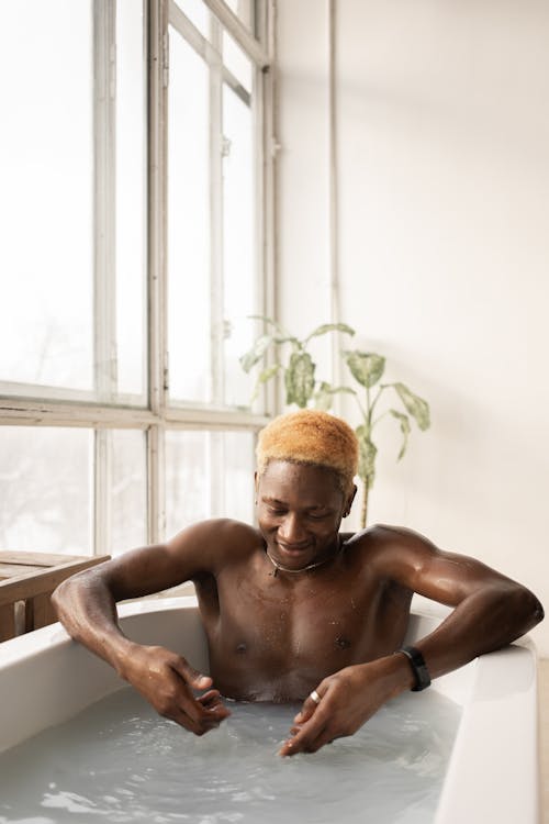 Gratis arkivbilde med afrikansk-amerikansk mann, bad, badekar