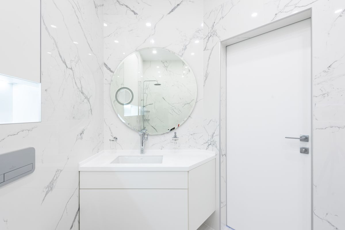 Bathroom vanity with mirror