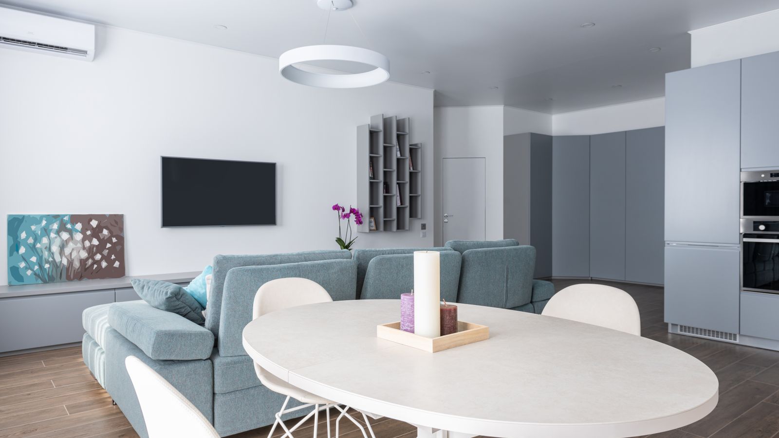Barcelona, New York and Santa Monica Still Lock Out Whole-Home Rentals
