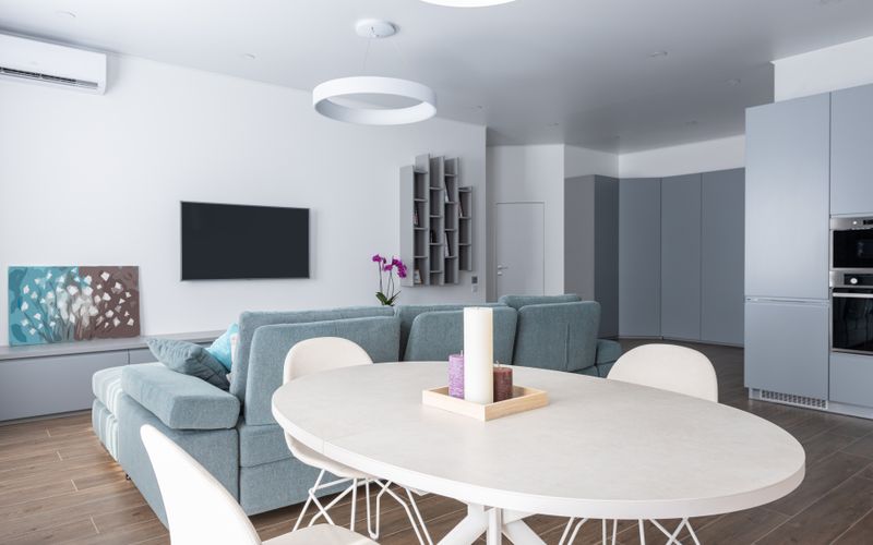 Barcelona, New York and Santa Monica Still Lock Out Whole-Home Rentals