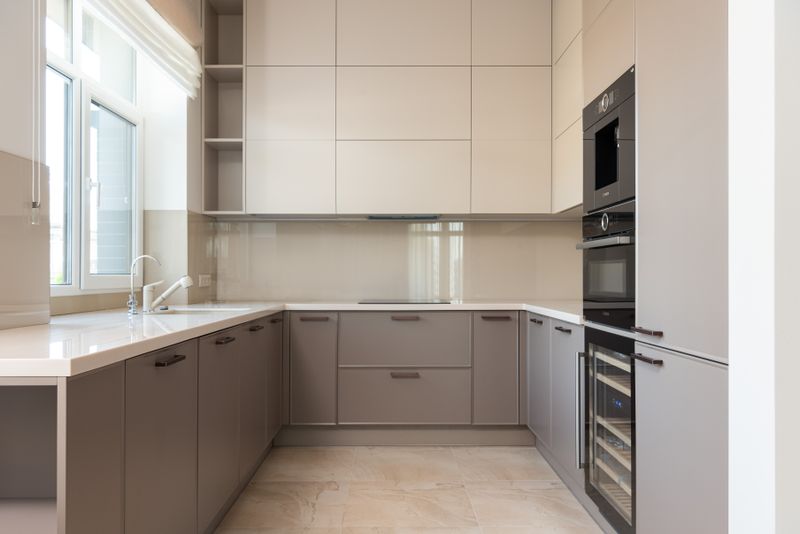 U-Shape Modular Kitchen
