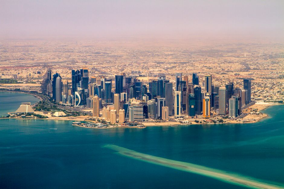 Immigrer en Qatar après 40 ans : quelles options ?