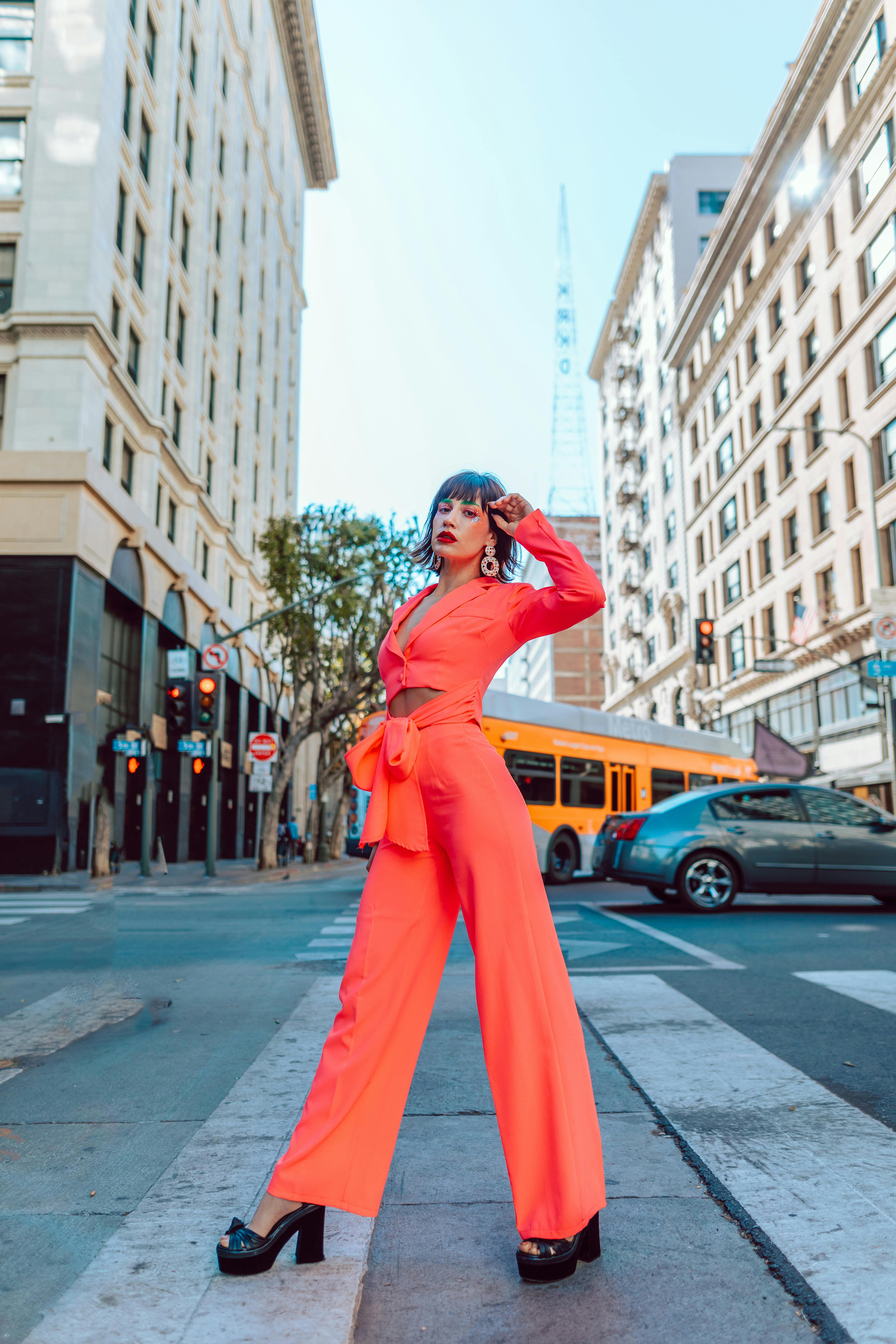 Bezpłatne Darmowe zdjęcie z galerii z architektura, autobus, budynki Zdjęcie z galerii