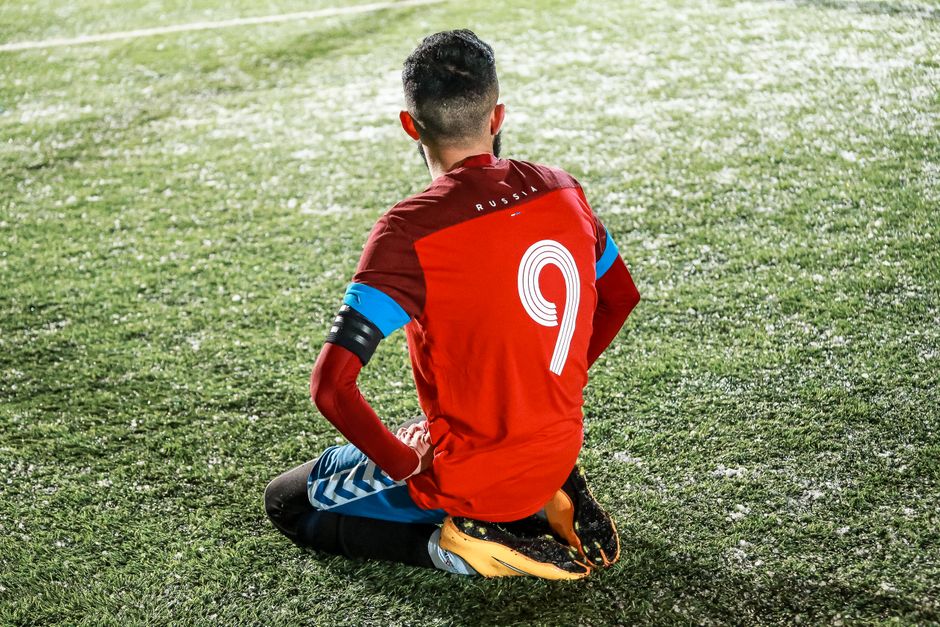 athlete knee injury - prp therapy