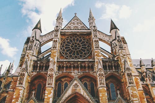 Gratis Fotografi Sudut Rendah Di Westminster Abbey Foto Stok