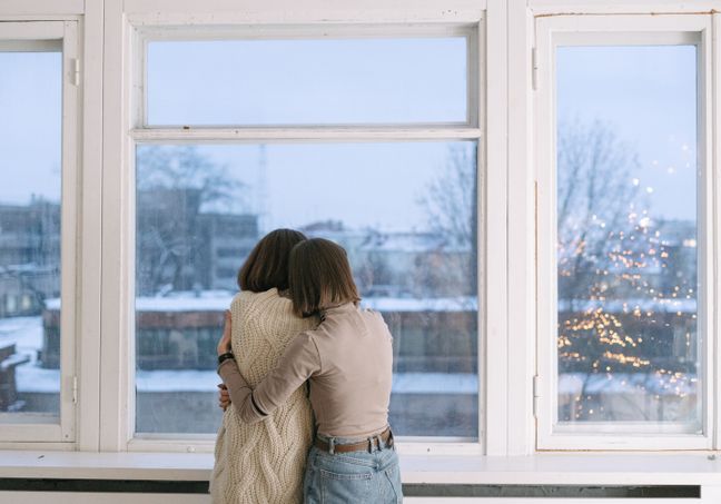 Online dating: starting a conversation on a niche platform