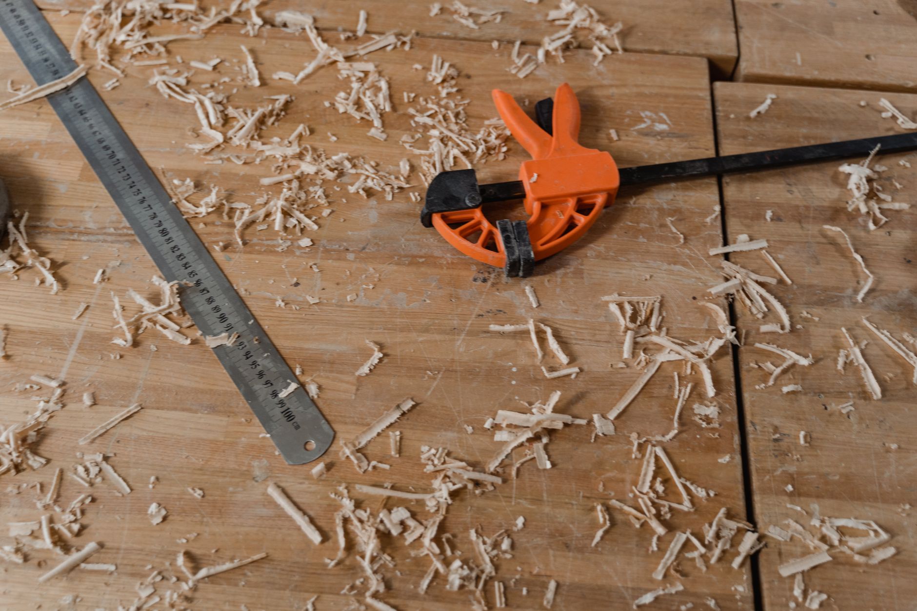 Best Clamps for Woodworking 2026: Bar, Pipe, and Quick-Grip