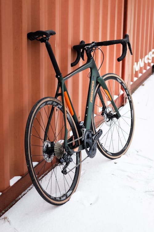 Foto d'estoc gratuïta de bici de carreres, bicicleta de carretera, hivern