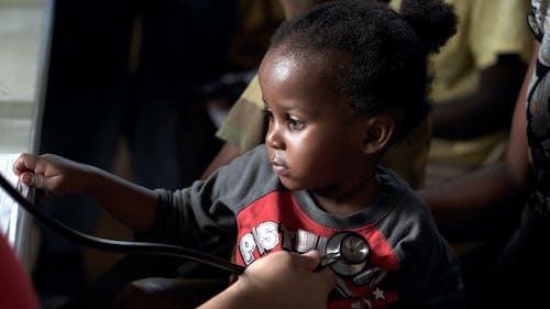 Darmowe zdjęcie z galerii z dziecko, niemowlę, praca misyjna