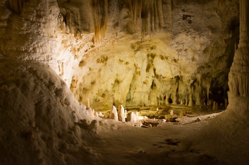 Fotos de stock gratuitas de belleza de la naturaleza, cueva, entorno natural