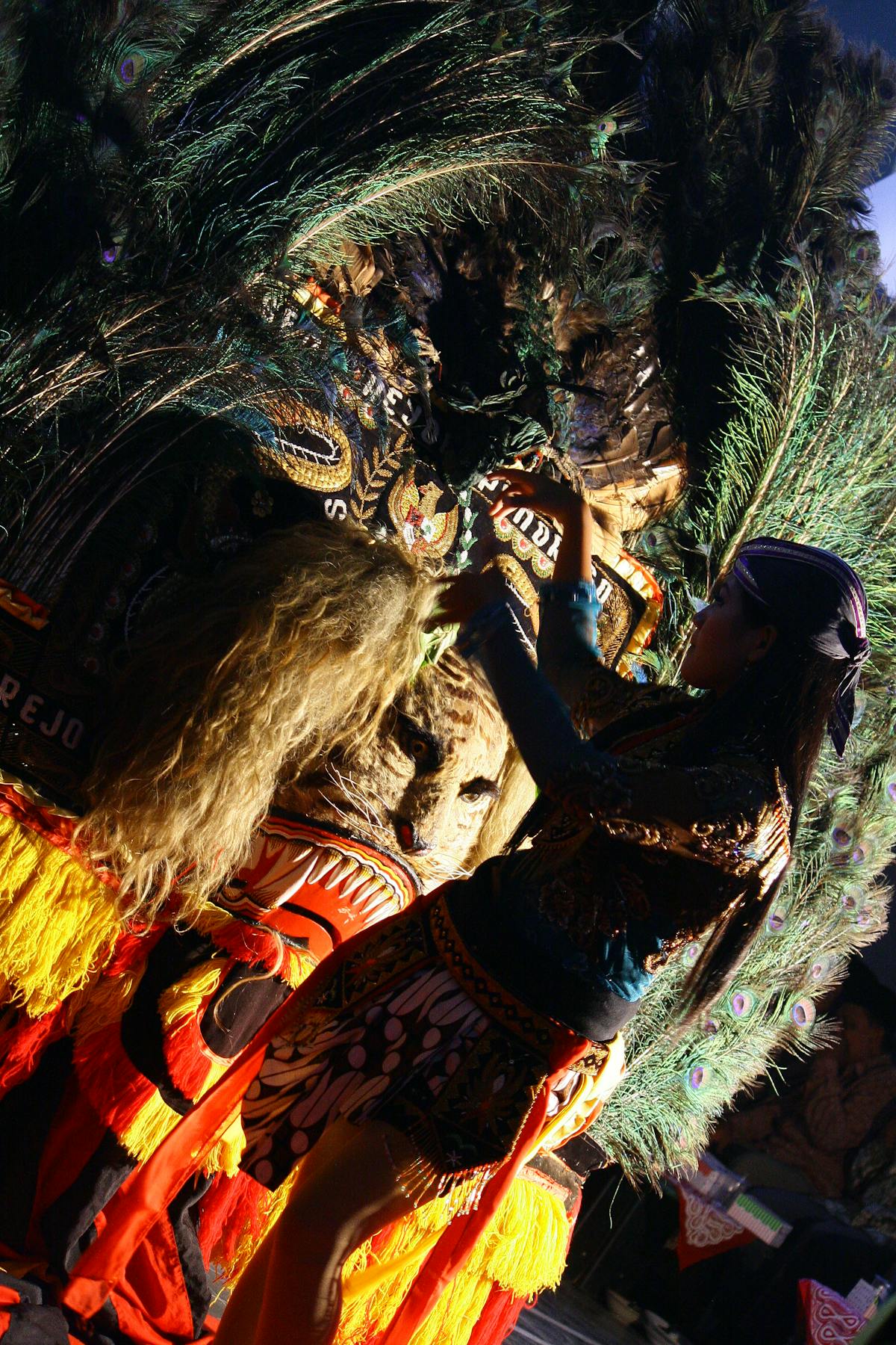 Layered blocks illustrating blockchain and scaling layers