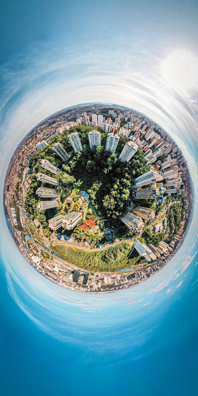 360 Degree View Of City