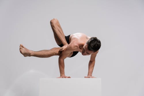 Kostenlos Kostenloses Stock Foto zu akrobat, akrobatisch, barfuß Stock-Foto