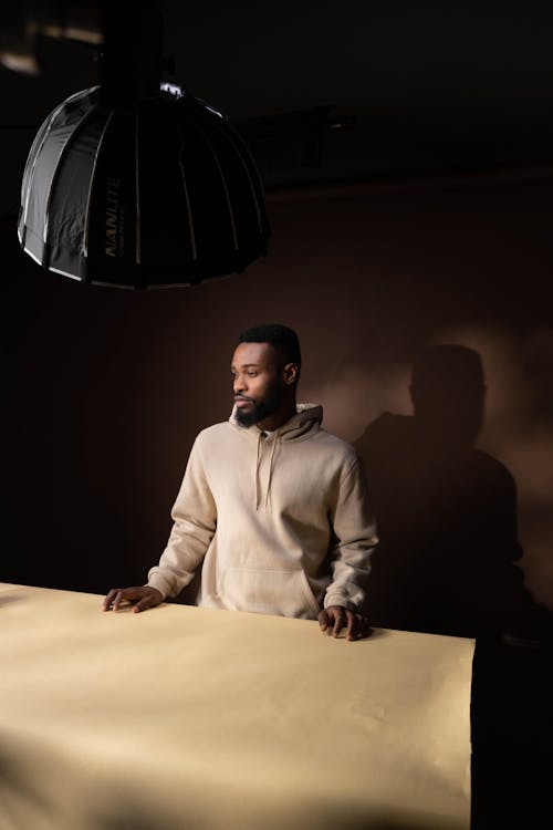 Foto profissional grátis de barba, fotografia de moda, homem negro