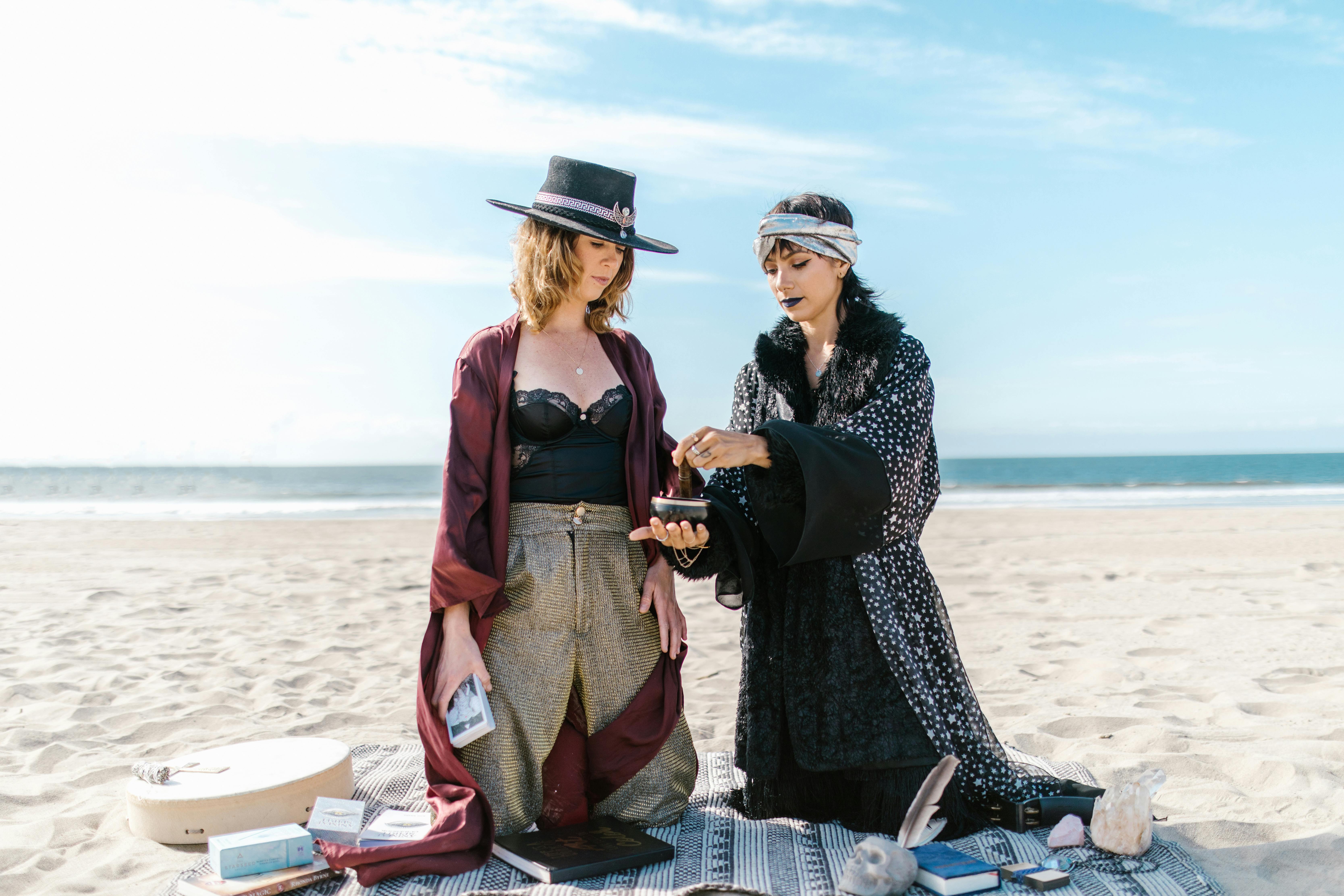 Su elementinin şifalı enerjisini ve Balık burcunun evrensel bağlarını yansıtan, mistik bir atmosferde deniz ve kozmik detayların birleşimi.