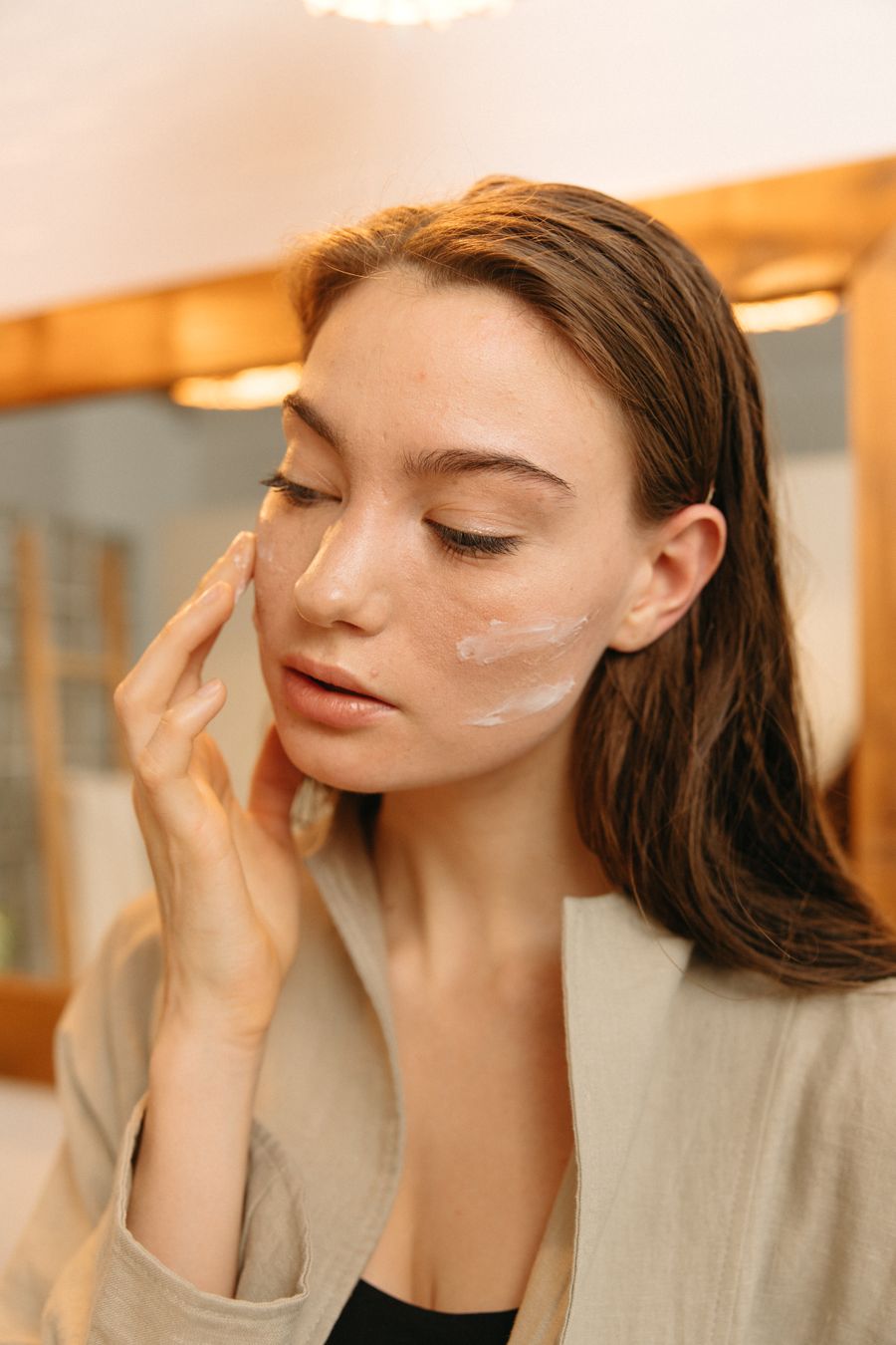 Aplicación de crema facial