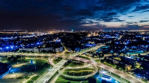 Fotografía De La Ciudad Durante La Noche