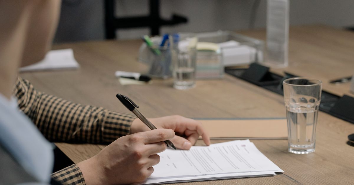 Termination of an Independent Contractor Agreement: Clause, Letter, and Steps