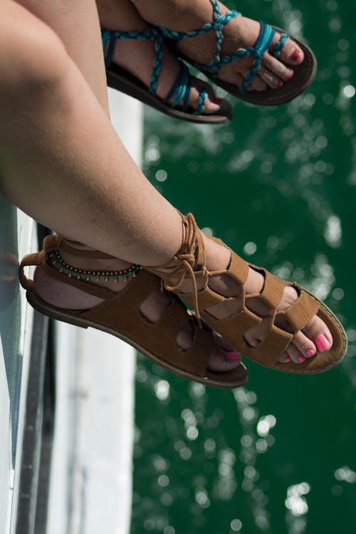 Free stock photo of boat, feet, hang over