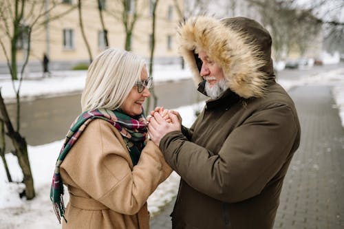 Immagine gratuita di abiti invernali, affetto, amore