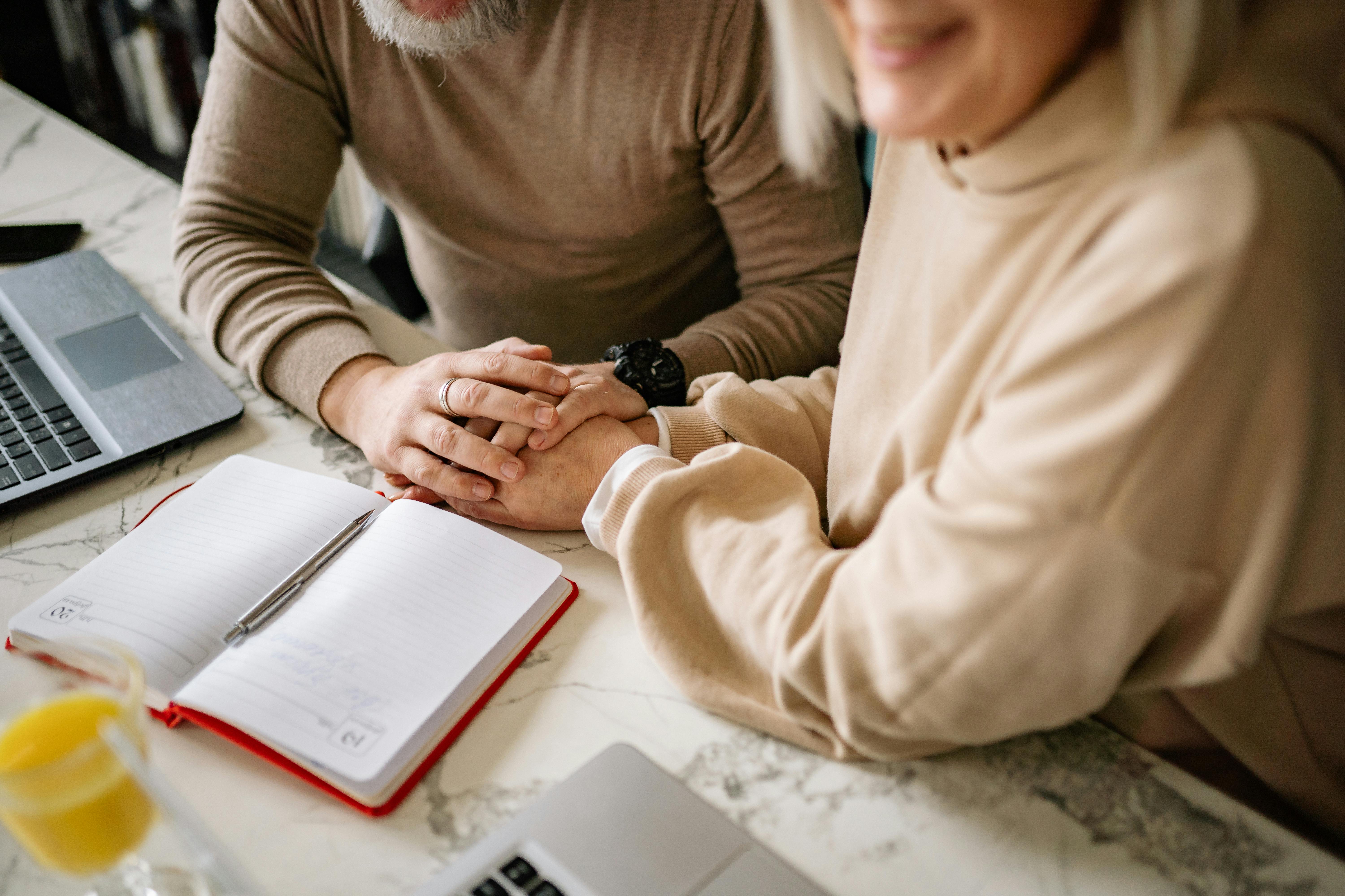 Retirement planning shifts as older investors seek clarity, younger adults pursue aligned goals — Photo by Yan Krukau on Pexe