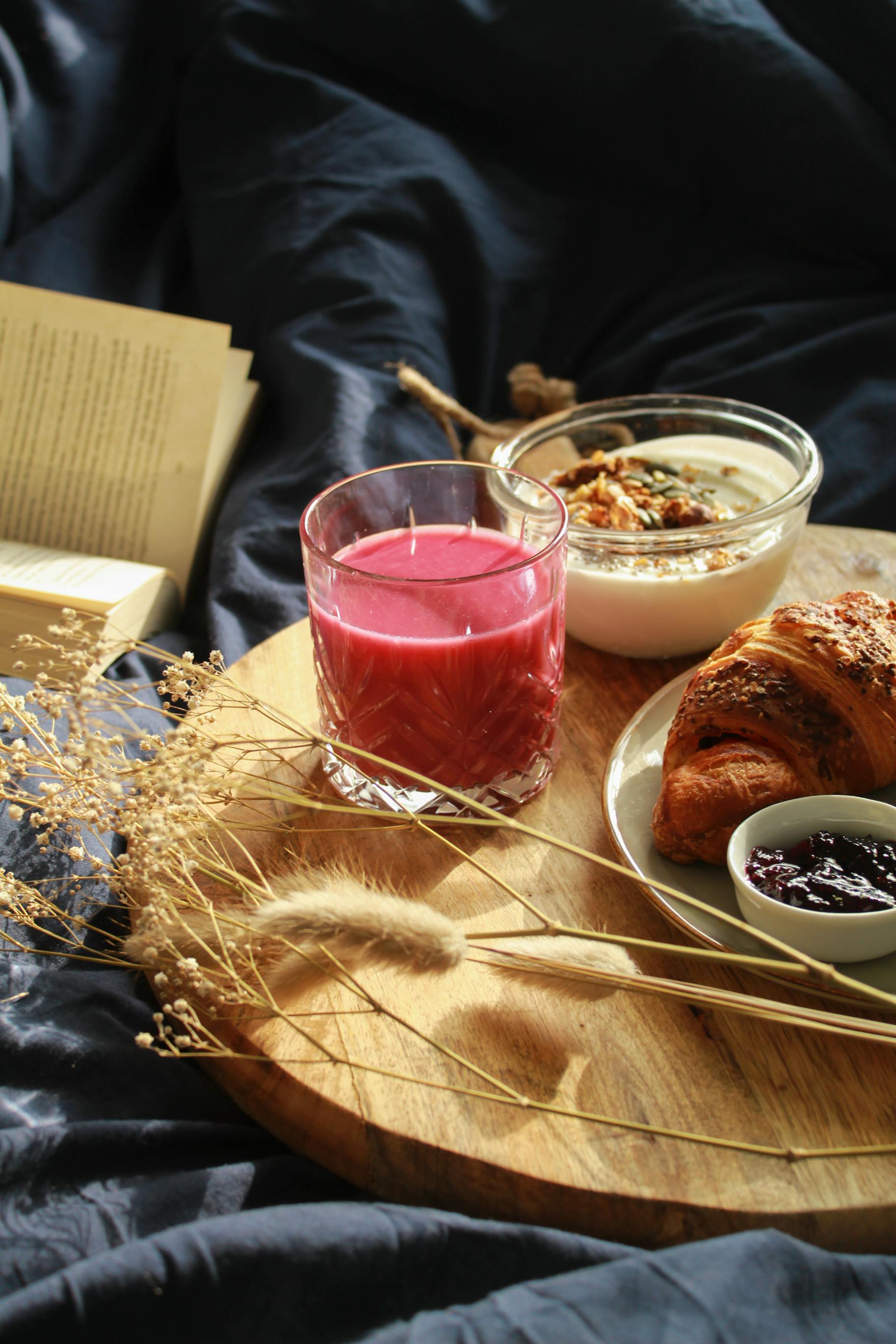 Is it OK to just have a smoothie for breakfast?