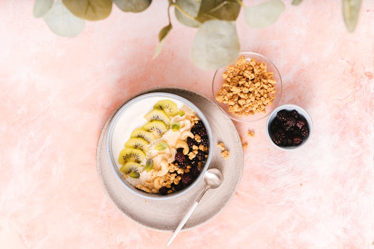 Smoothie Bowl With Fruit And Nuts 