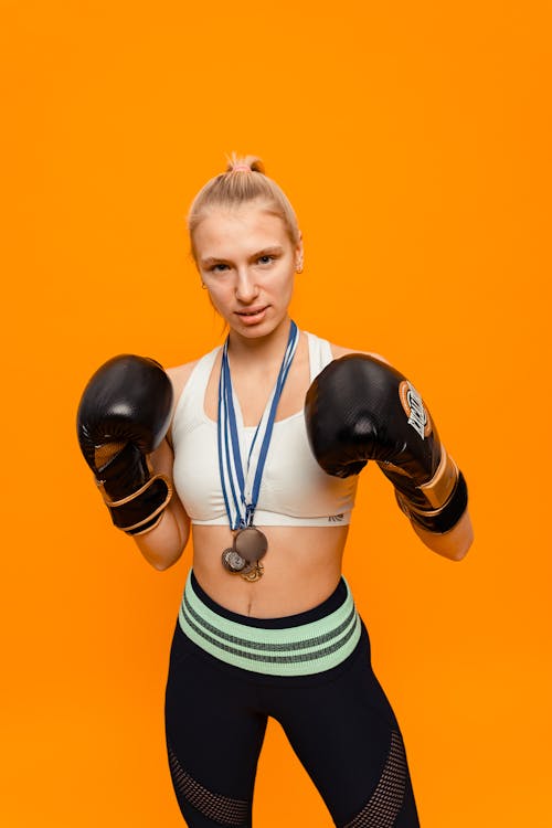 Darmowe zdjęcie z galerii z bokser, kobieta, medale
