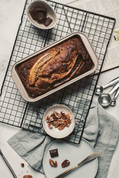 Free A Flatlay of a Freshly Baked Banana Bread Stock Photo