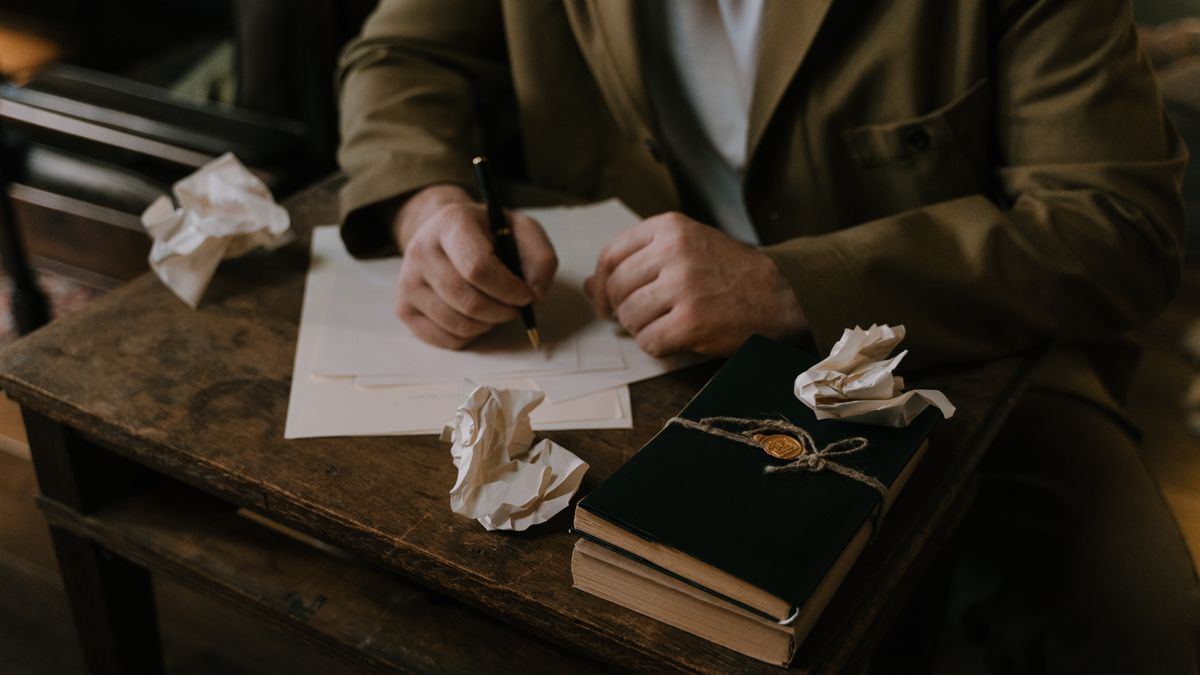 朝が槙生に「なんて言って小説家になったの?」と聞くシーンイメージ