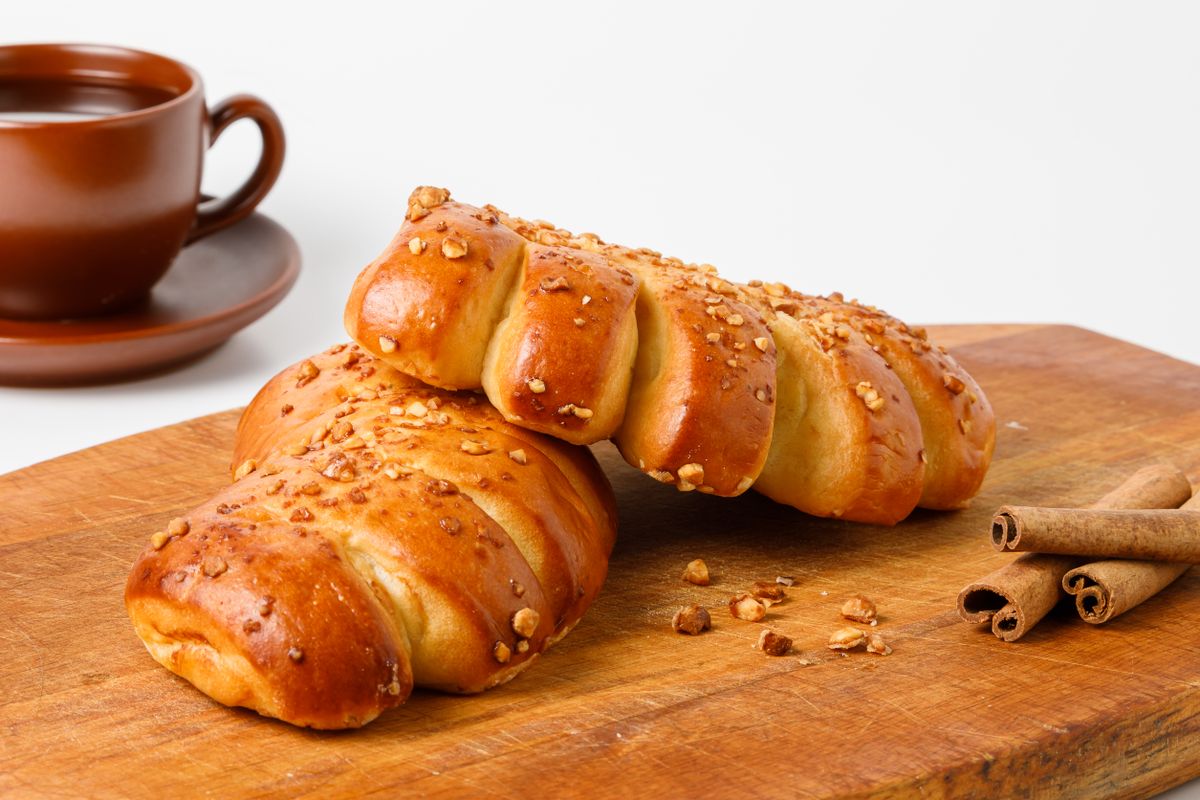 A plaited cardamom loaf