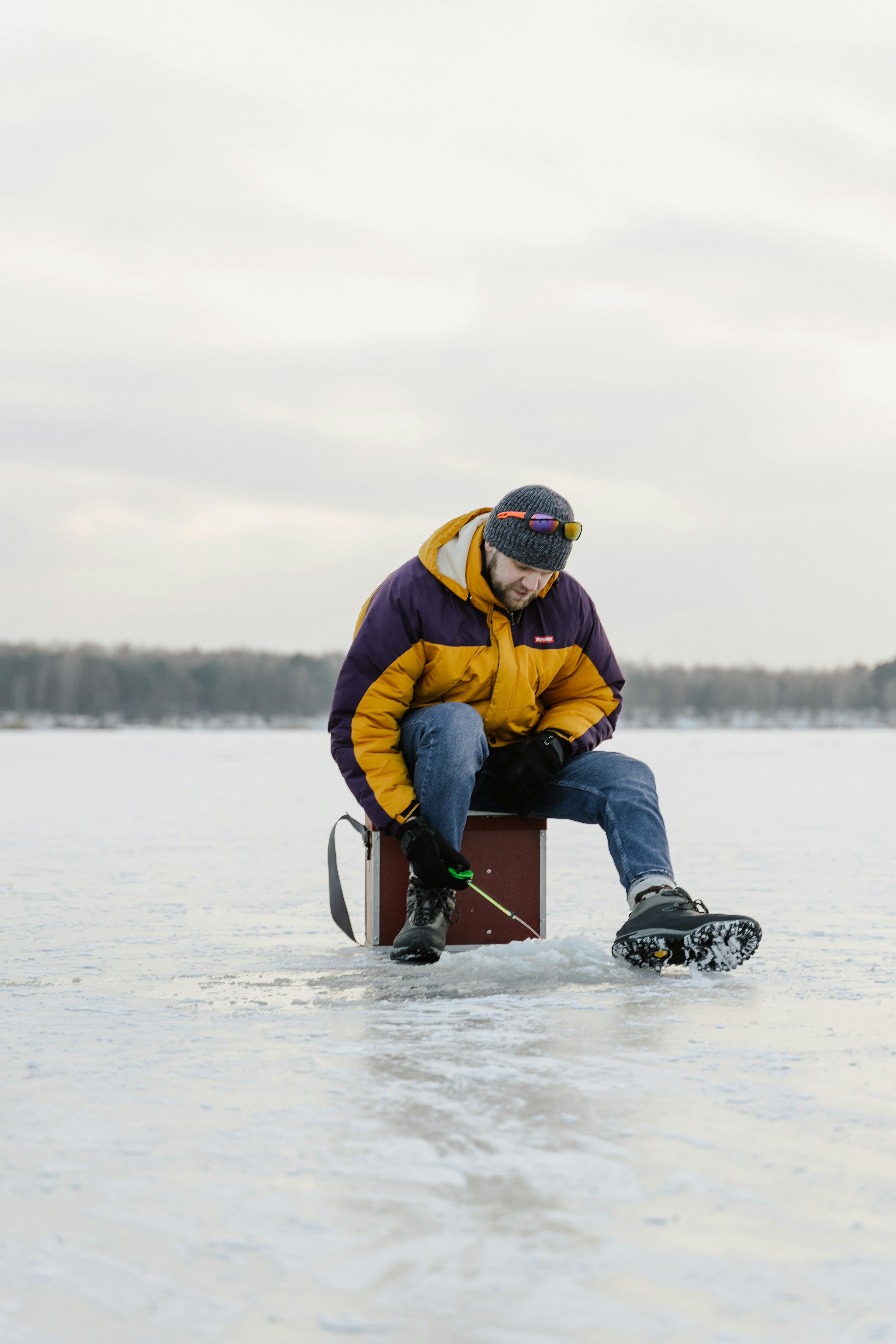 Ice Fishing Photos, Download The BEST Free Ice Fishing Stock Photos & HD  Images