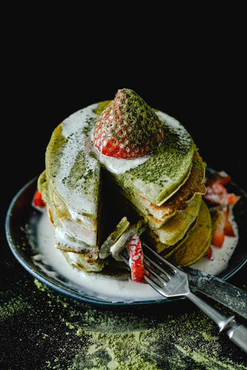 Sliced Matcha Pancake with Strawberries