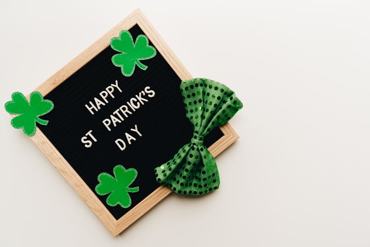 Frame With Wishes For St Patricks Days