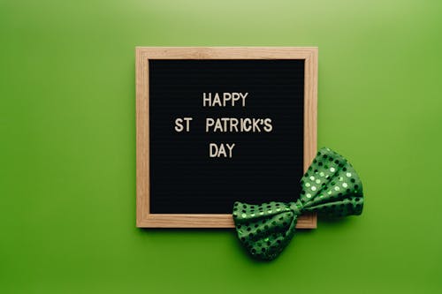 St Patricks Day Wishes on Green Background