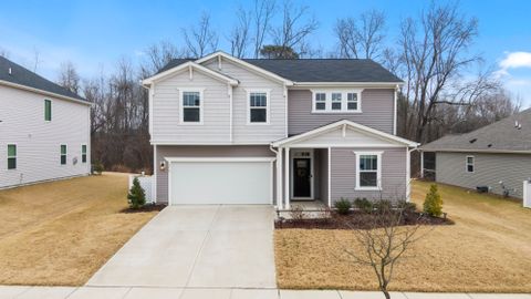 Charming two-story suburban home with garage in Fuquay-Varina, NC.