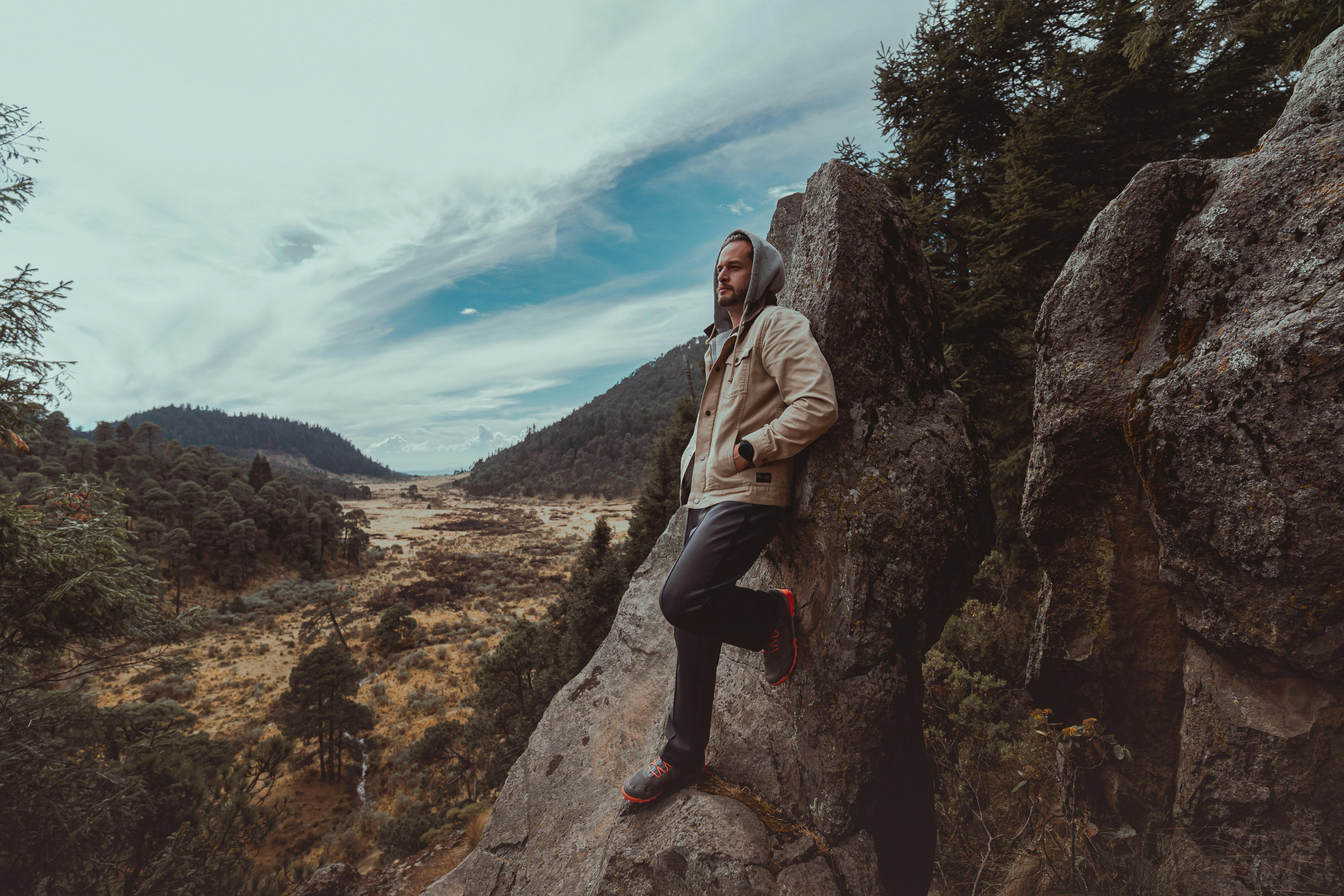 What is pocketing in a relationship?