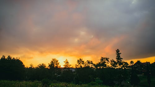 Kostenloses Stock Foto zu abendlicht, abendsonne, bewölkten himmel