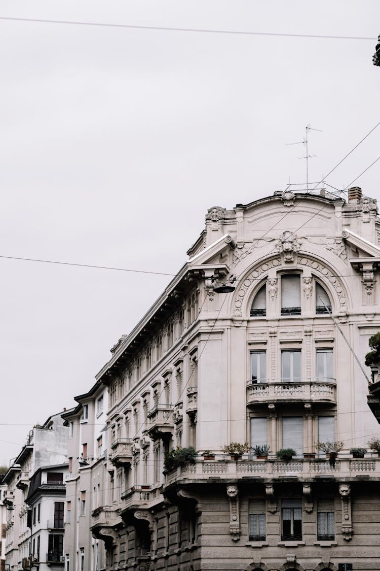 Casa Broggi Under Gloomy Sky 