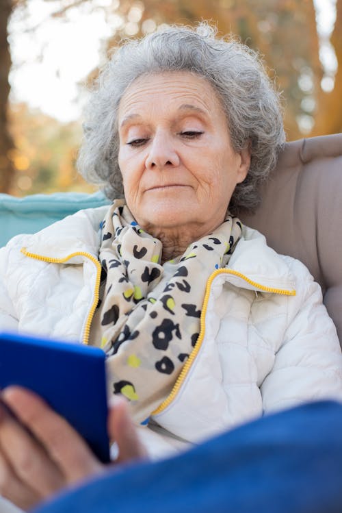 Free Gratis stockfoto met bejaarden, gepensioneerde, grijze haren Stock Photo