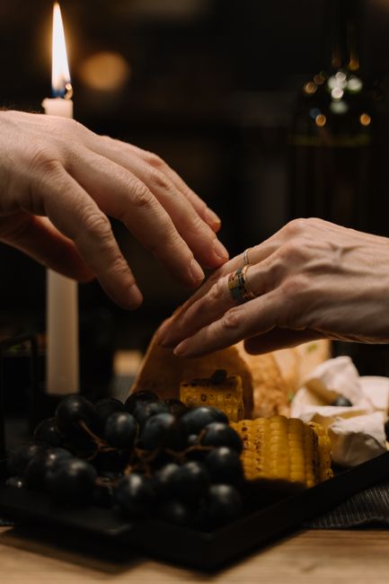 Sentuhan Romantis: Membuat Malam Semakin Spesial Sentuhan Romantis: Membuat Malam Semakin Spesial
