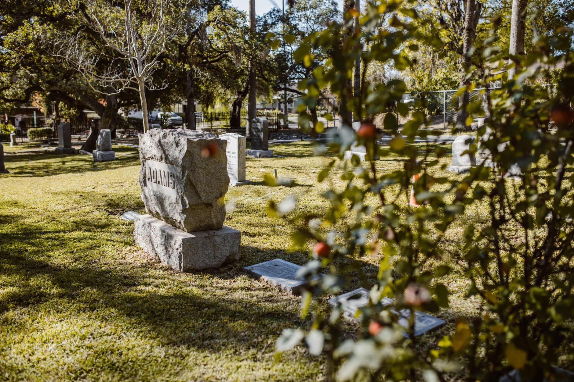 declarații la cimitir