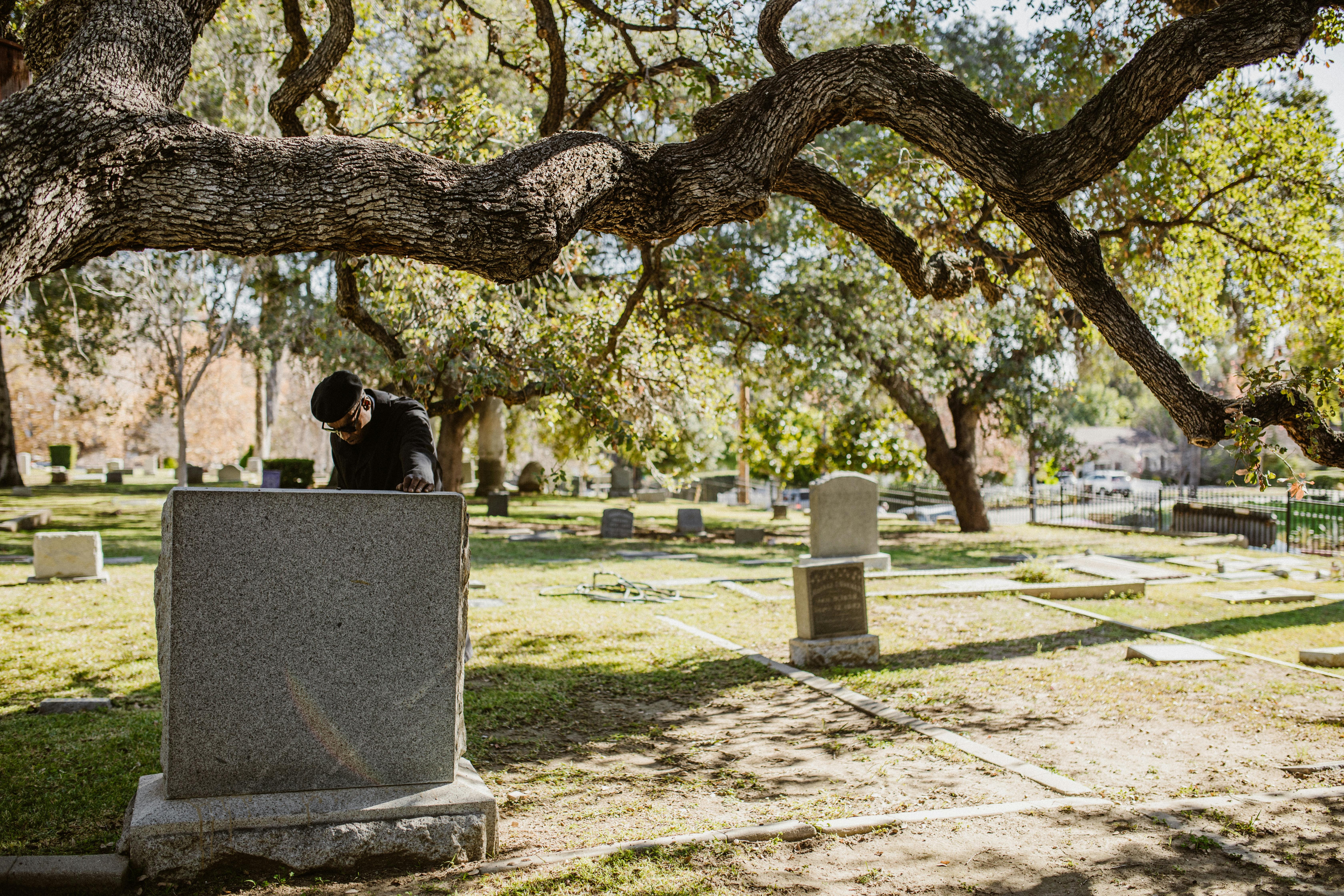 Is it OK to grieve alone?